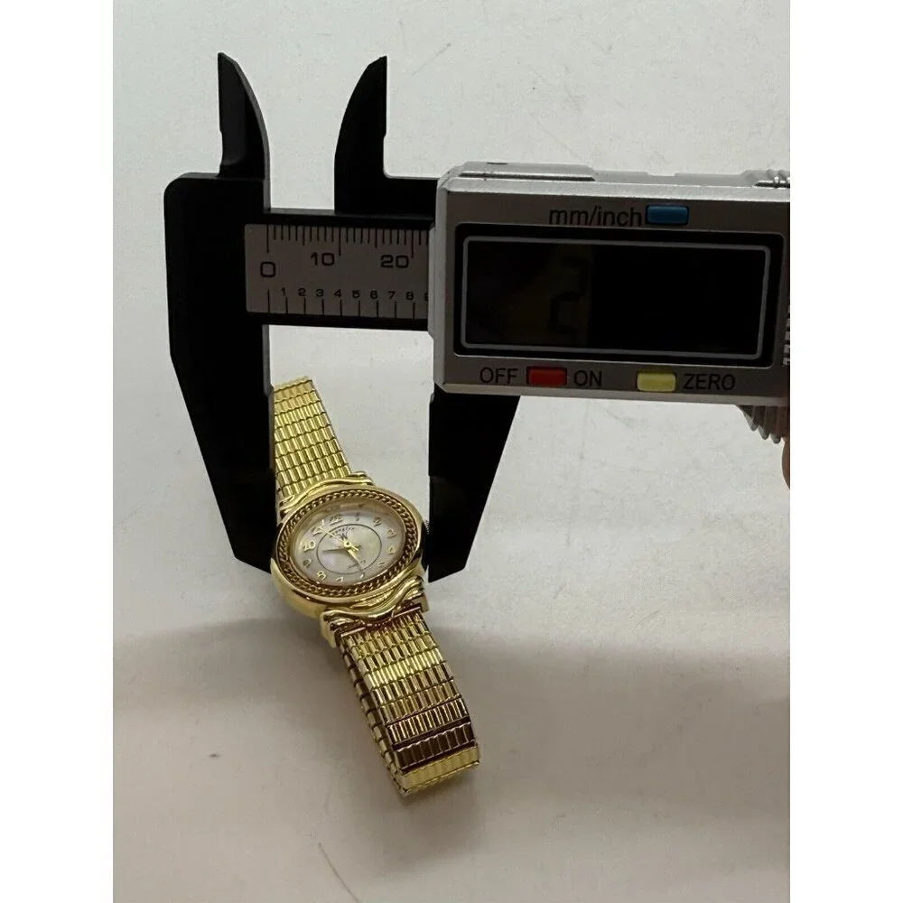 Vintage Wrangler Women's Gold Tone Watch MOP Dial Stretch Bracelet W1264QB V377